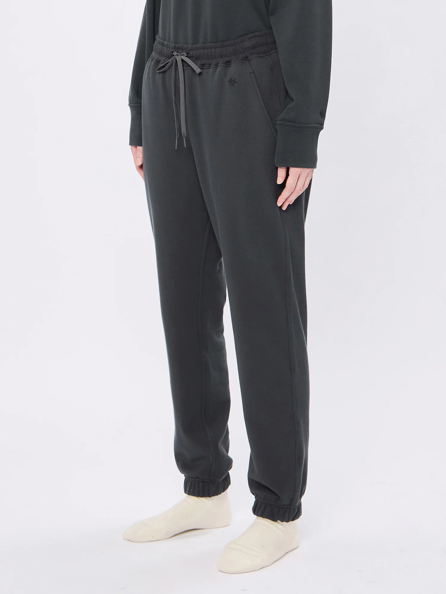 Re-Optimum Sweatpants (Woman) - Image 5