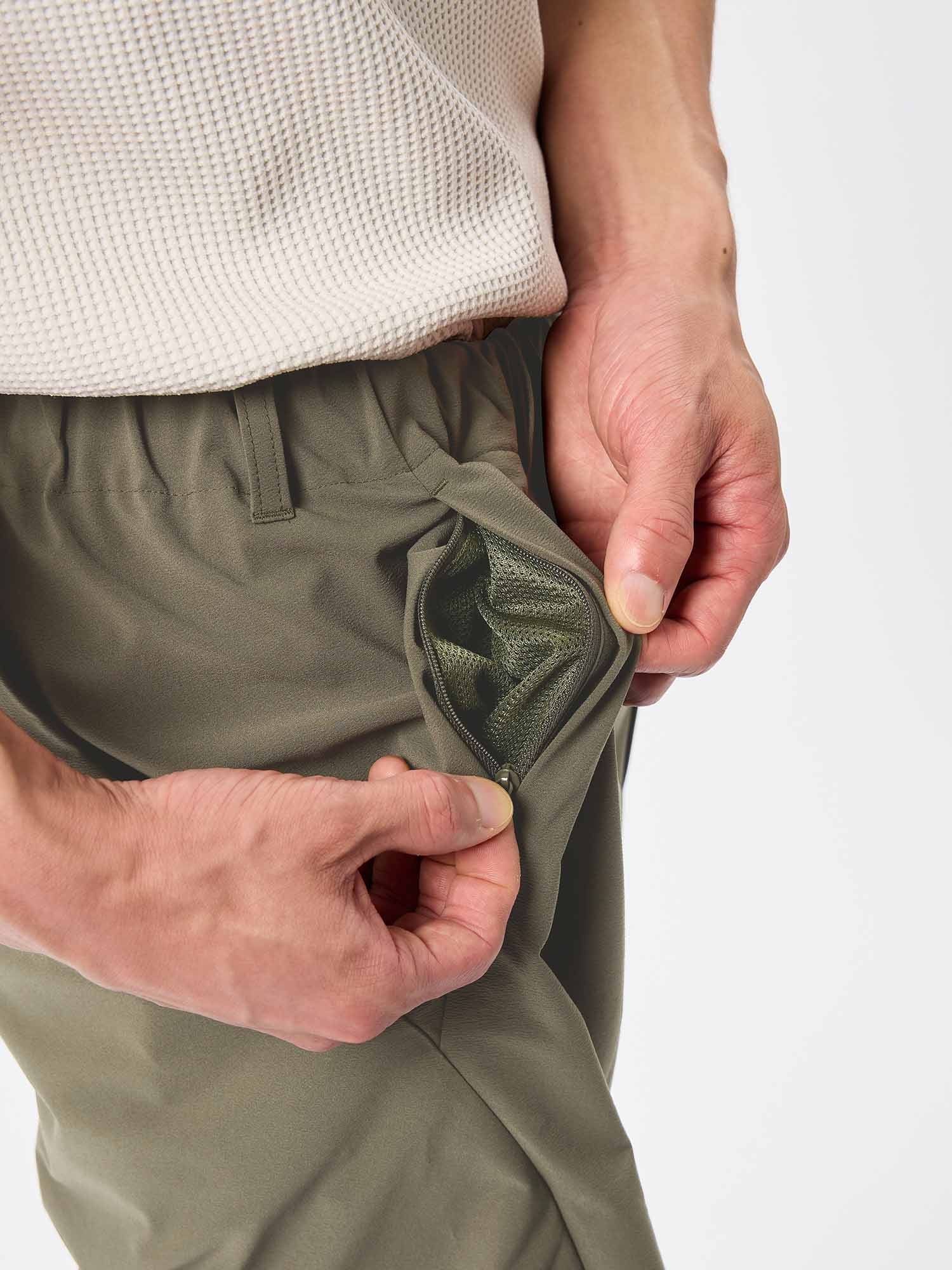 One Tuck Light Stretch Shorts - Image 14