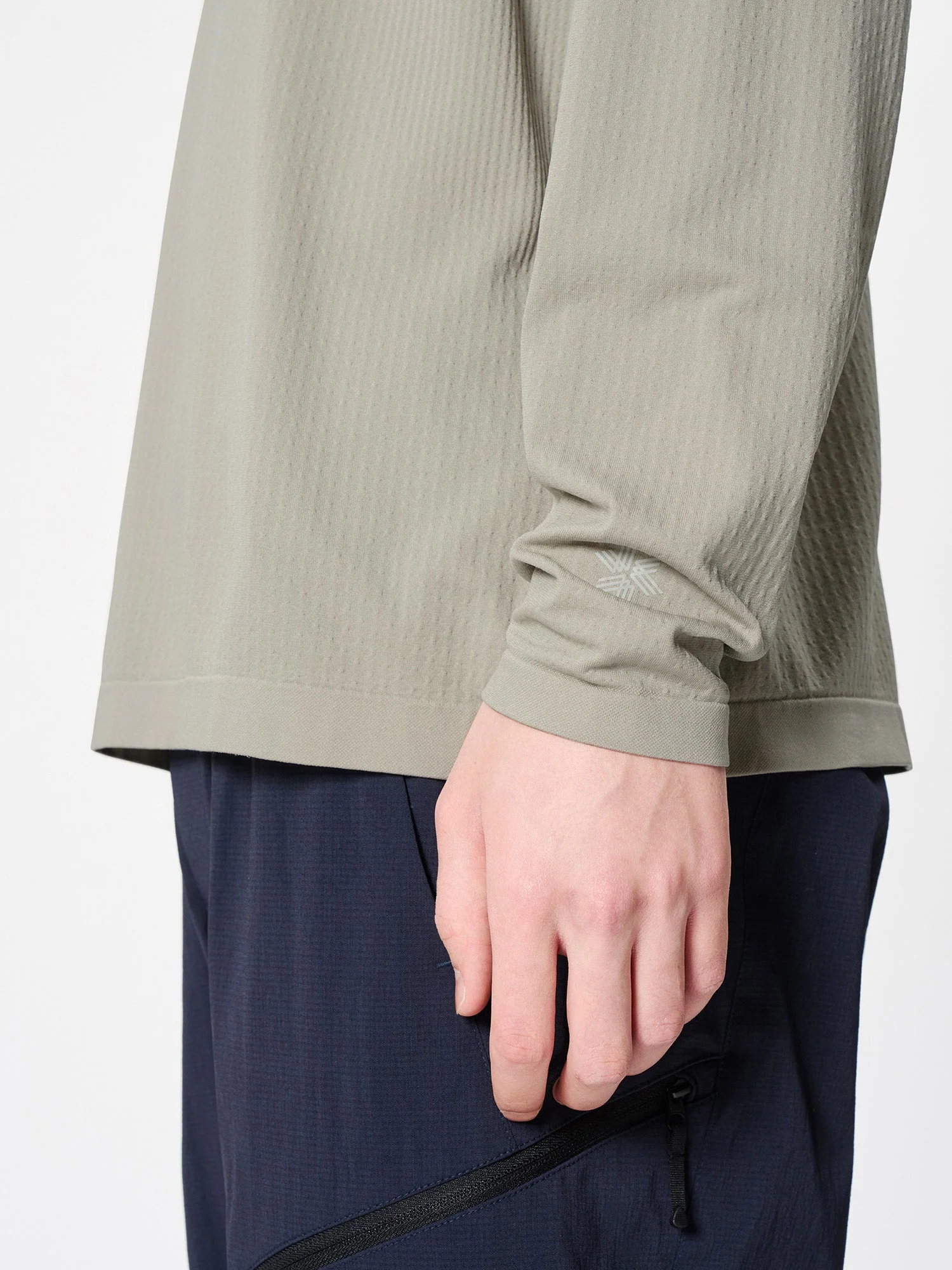 Convexity Dry L/S T-shirt - Image 10