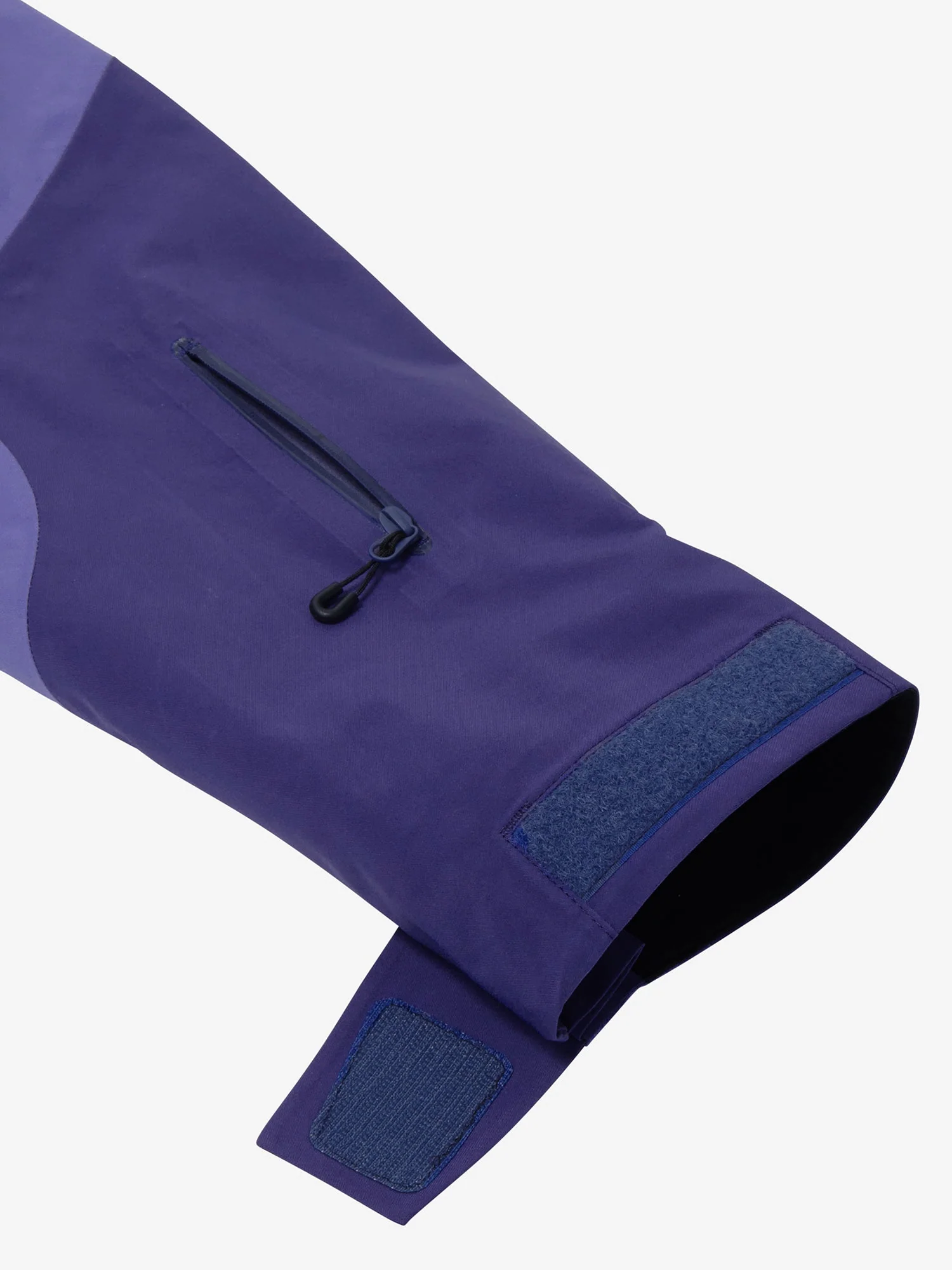 W's GORE-TEX 2L Jacket - Image 16