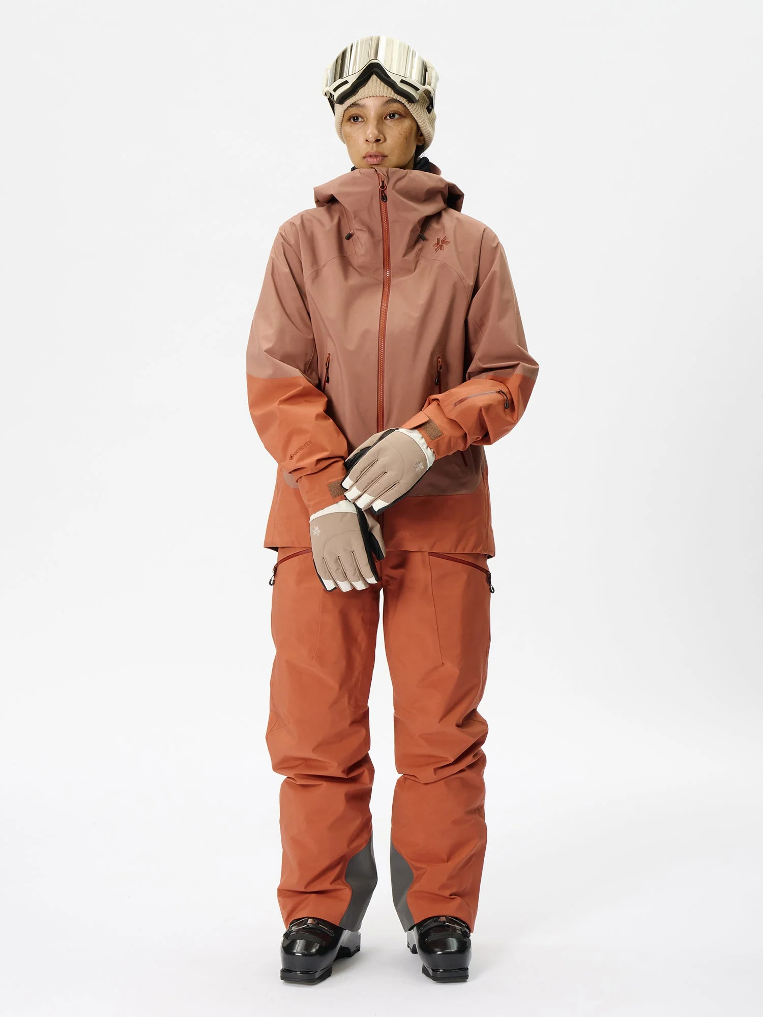 W's GORE-TEX 2L Pants - Image 4