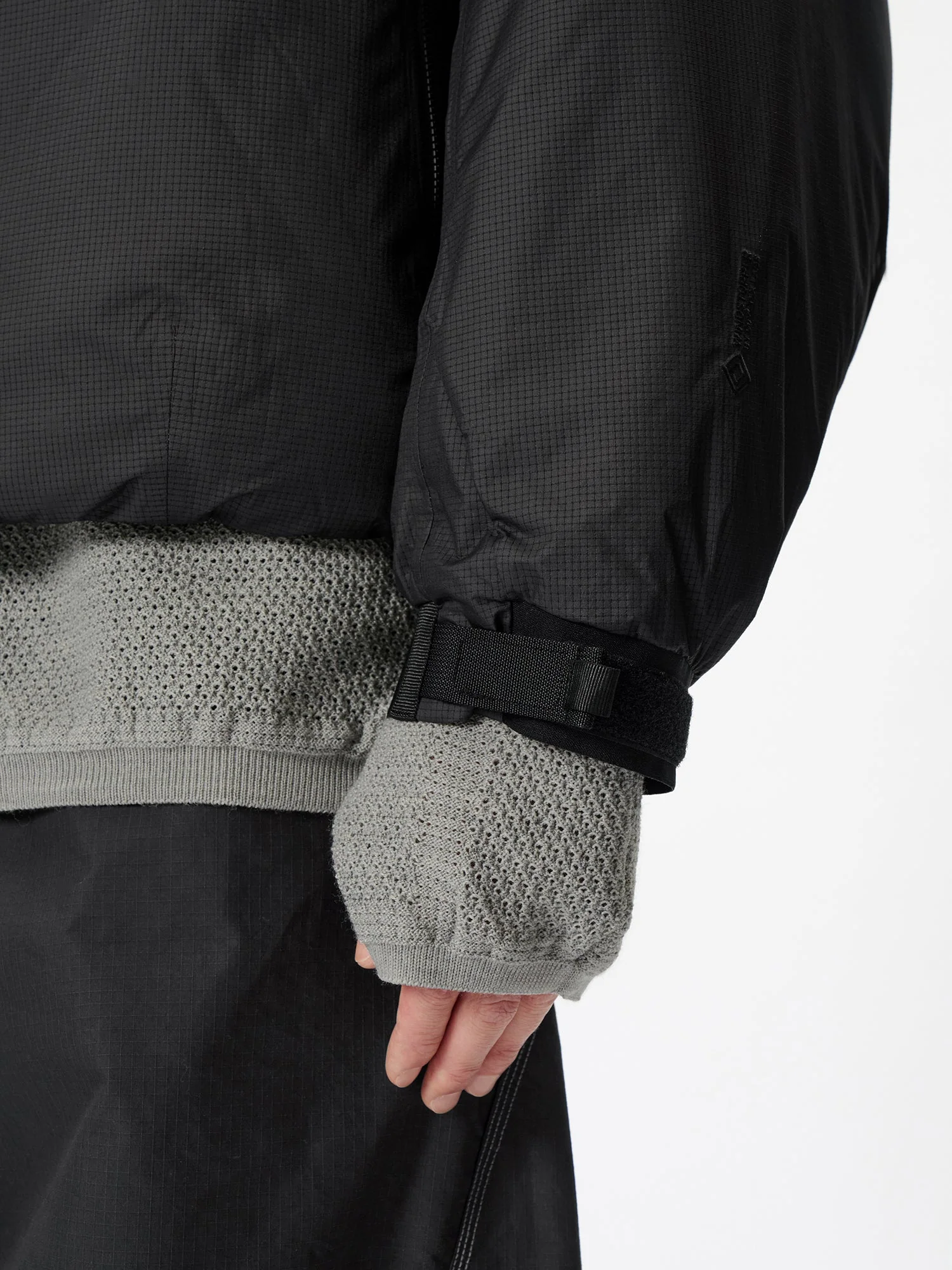 Goldwin 0 WINDSTOPPER Thermo Padded Jacket - Image 9